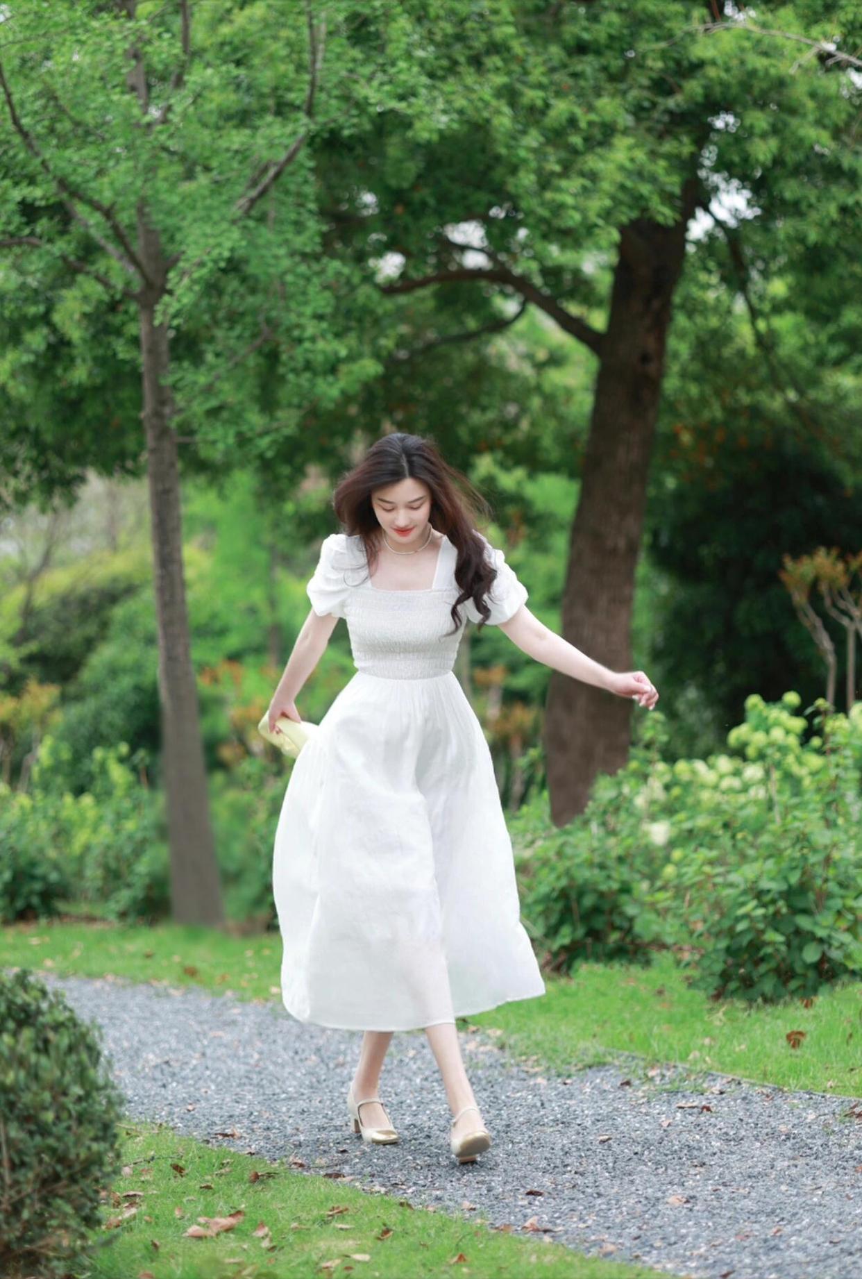 e5b0fd51adaa42dfd8ec4df6cb81f92c