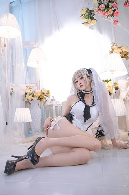 微博红人@uisa_零纱纱(冬马路纱) 12期写真合集下载