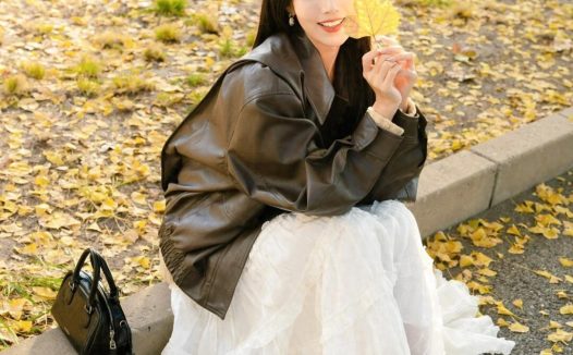 银杏拍照,10个拍照动作,这样拍银杏,好看又有氛围感