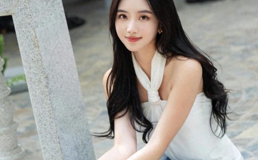 街边拍照，7个动作随便摆，好看有魅力，氛围感满满